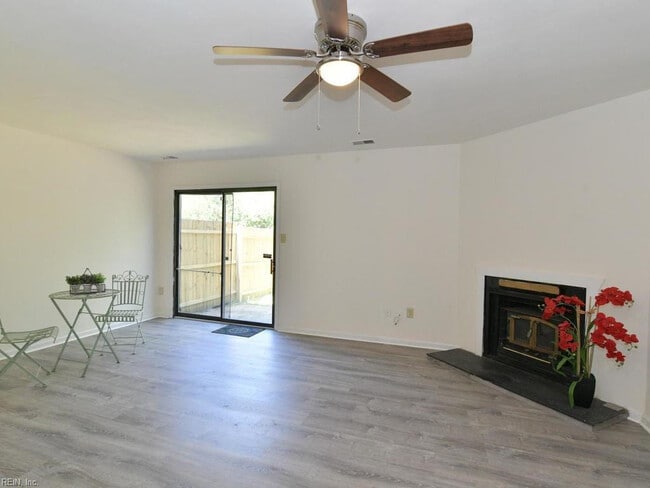 Building Photo - HILLTOP AREA FOR RENT!