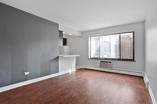 Foto del edificio - 6758 N Sheridan Rd