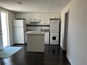 Building Photo - 7 Pipestone Pl