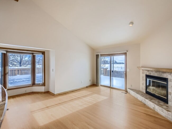 Building Photo - 5-Bedroom Home/Ranch for Rent in NE Boulder/Gunbarrel