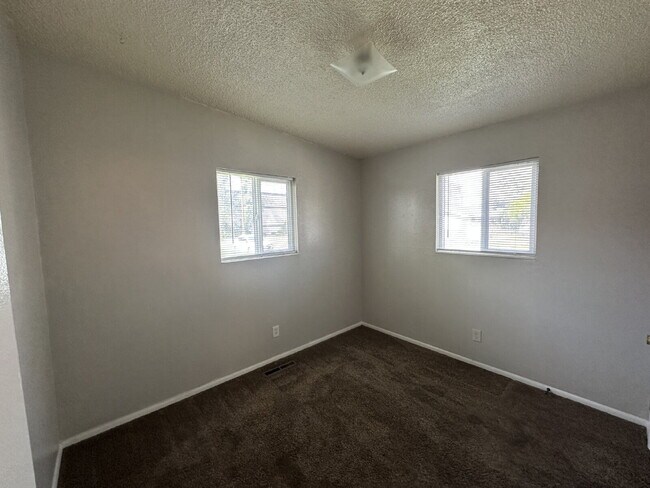 Foto del edificio - 3423 W Good St