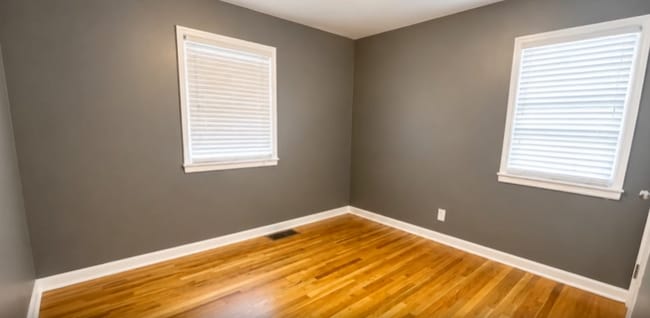 BDR 1 - 2906 Depew St