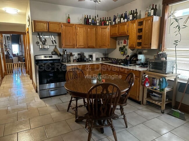 Foto del edificio - 2931 W 24th Blvd