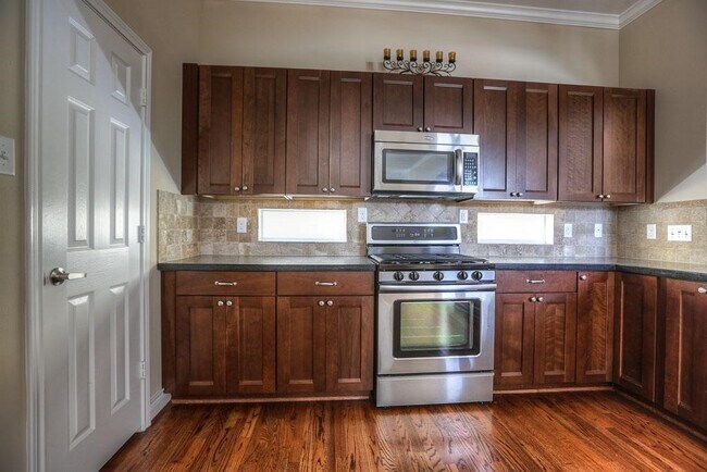 Foto del edificio - 940 W 26th St