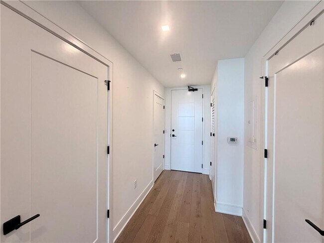 Foto del edificio - 788 West Marietta St NW