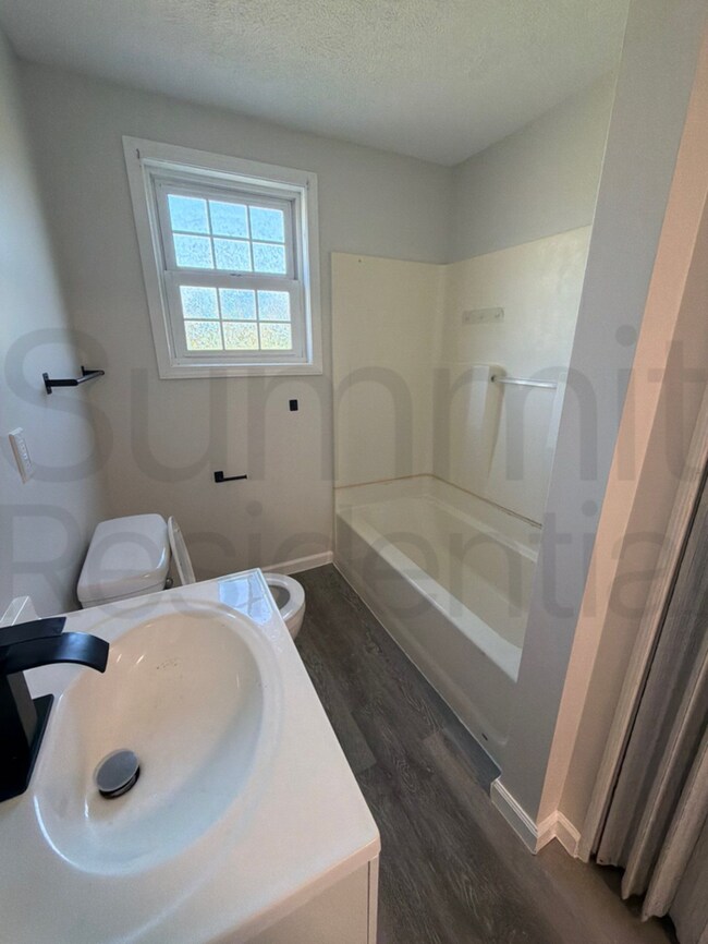 Foto del edificio - Three Bedroom One Bathroom Home in Mansfield!!