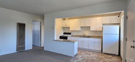 Building Photo - 1567 Alamo Dr