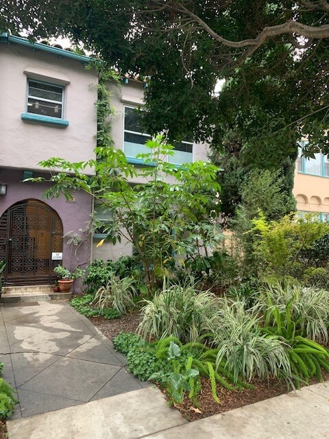 Primary Photo - 6128 Saturn St