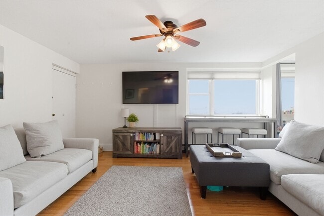 Building Photo - 3-11-11 Dorchester St