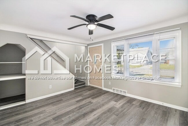 Building Photo - 24850 Wilmot Ave