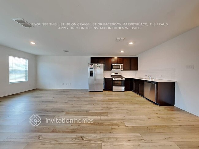 Building Photo - 3215 Crestone Dr