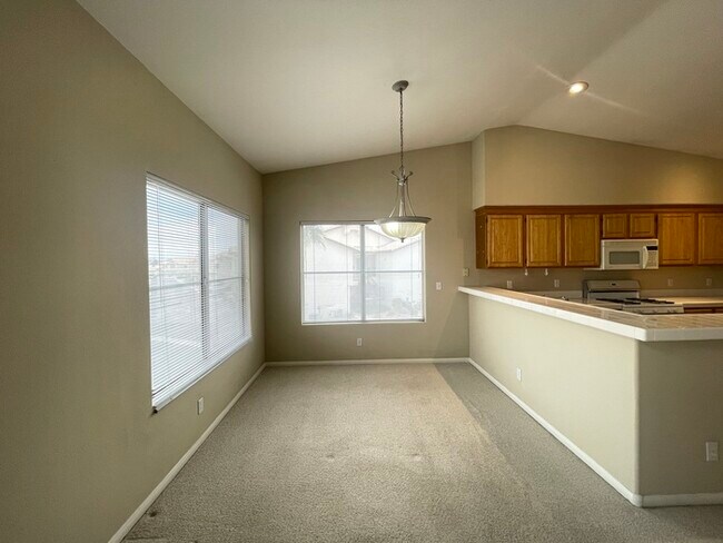 Building Photo - This property has been shown before and wi...