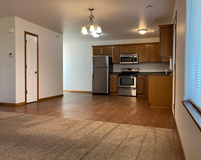 Building Photo - 600 Tanager Path