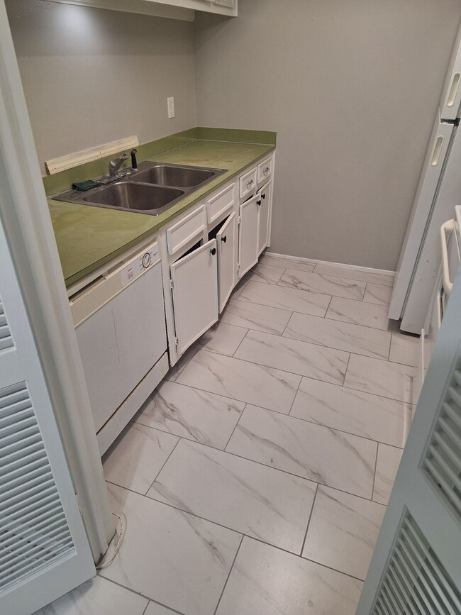 Redone Kitchen - 2516 Commonwealth St