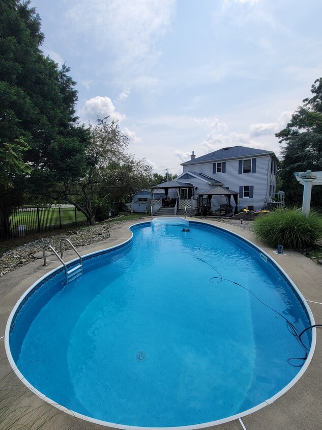 Primary Photo - 250 Black Rock Rd