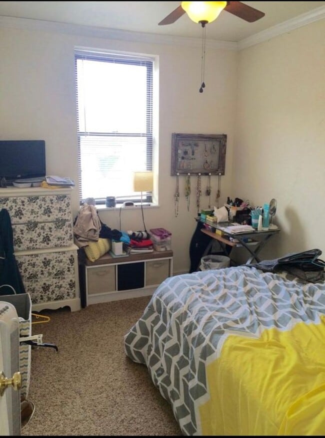 Foto del edificio - 107 S 12th St