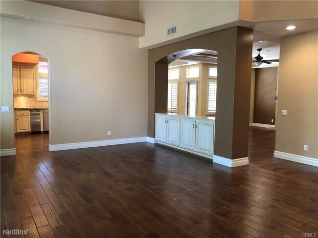 Building Photo - 3 br, 3.5 bath House - 135 S Vista Grande