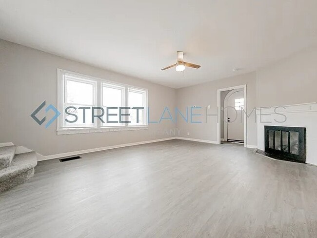 Building Photo - 205 9th Ave