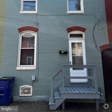 Building Photo - 486 W South St
