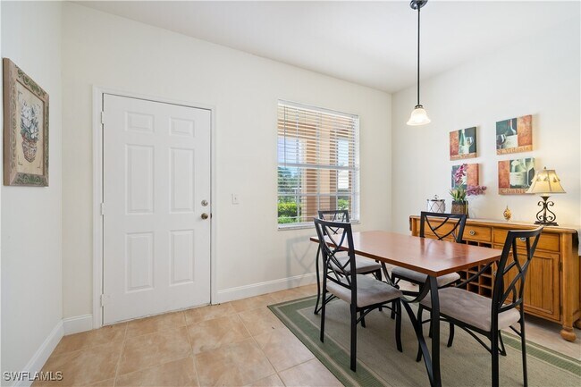 Foto del edificio - 757 Wiggins Lake Dr