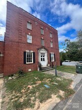 Building Photo - 203 W Liberty St