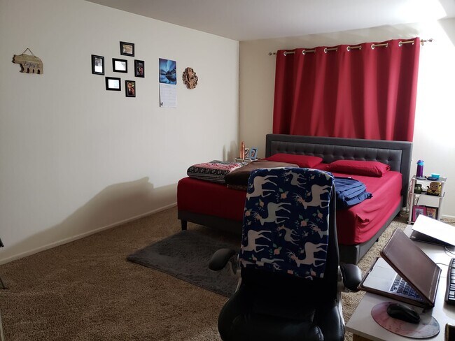 Foto del edificio - 522 Sharon Garden Ct