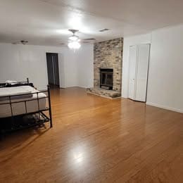 Foto del edificio - 209 S Laurel St