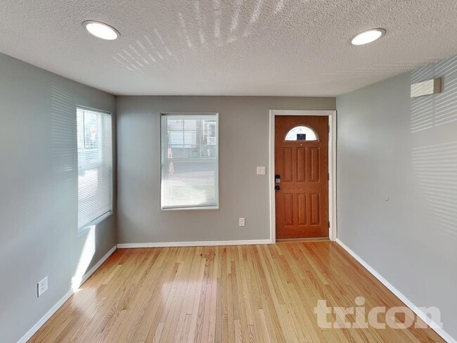 Building Photo - 577 SW 207th Ave