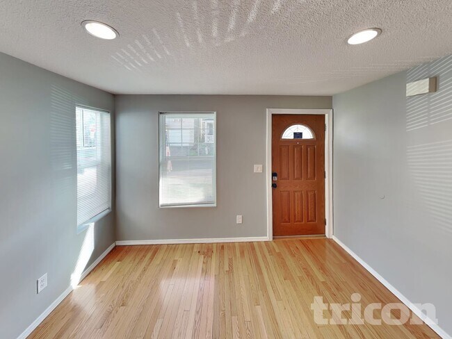 Foto del edificio - 577 SW 207th Ave