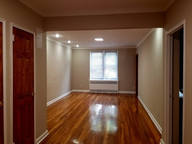 Foto del edificio - 10221 63rd Rd