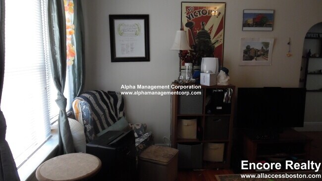 Foto del edificio - 349 Pleasant St