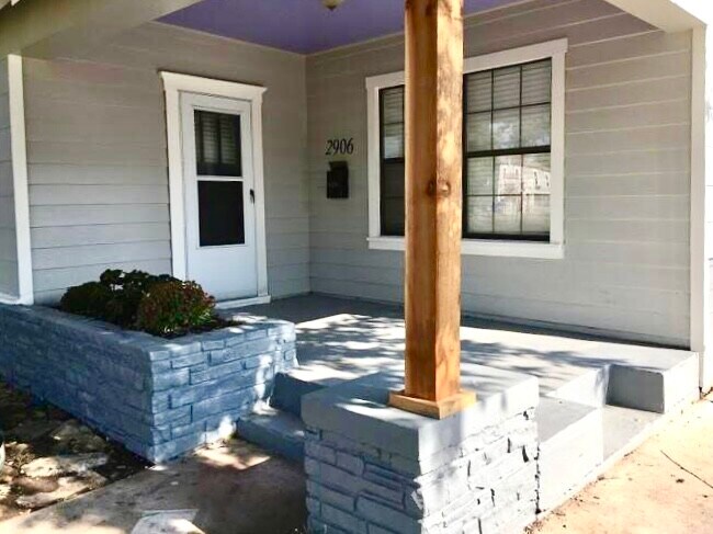 Foto del edificio - 2906 Gorman Ave