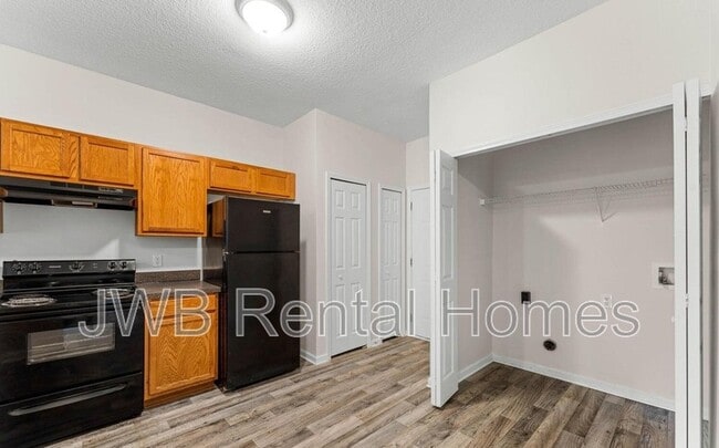 Foto del edificio - 4778 Playpen Dr