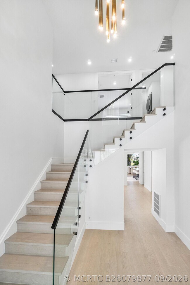 Building Photo - 5768 NW 39th Ave