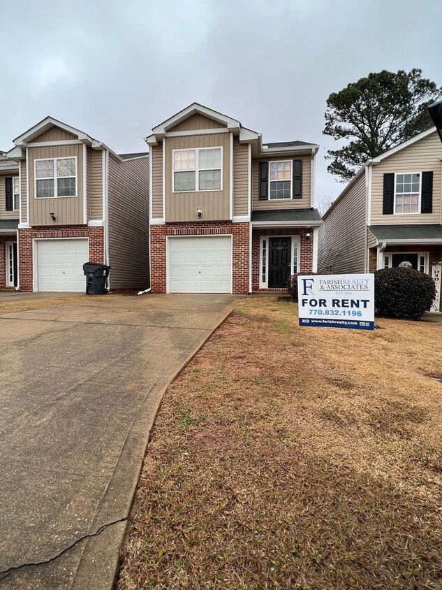 Foto principal - Great Villa Rica Townhome!