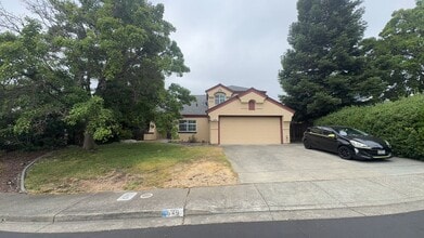 Building Photo - 649 Daffodil Dr