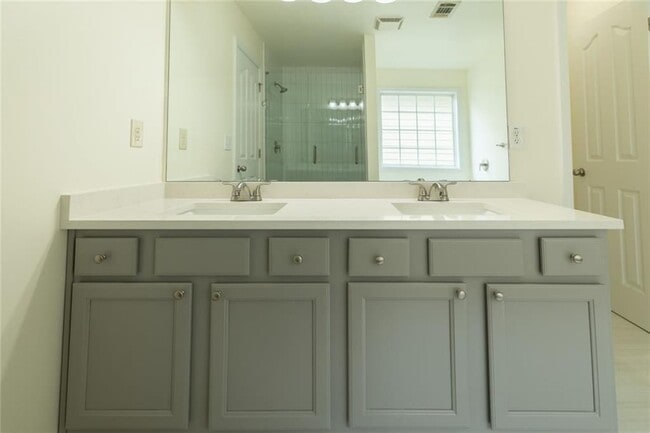 Foto del edificio - 2070 Cabela Dr