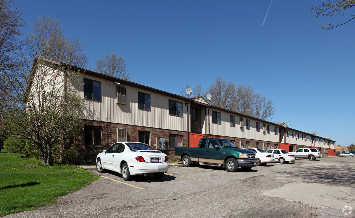 Foto principal - Michigan Square Apartments