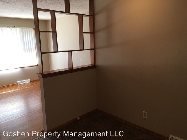 Foto del edificio - 1519 E 21st St N