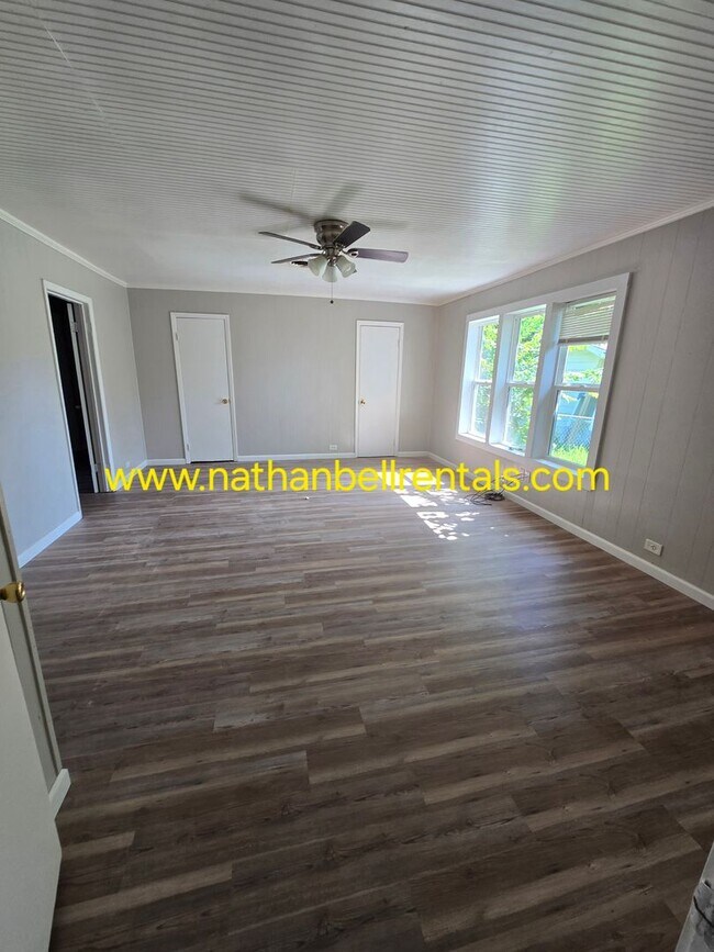 Foto del edificio - 2157 E Price St