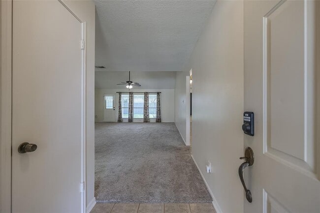 Building Photo - 1218 Summer Park Ln