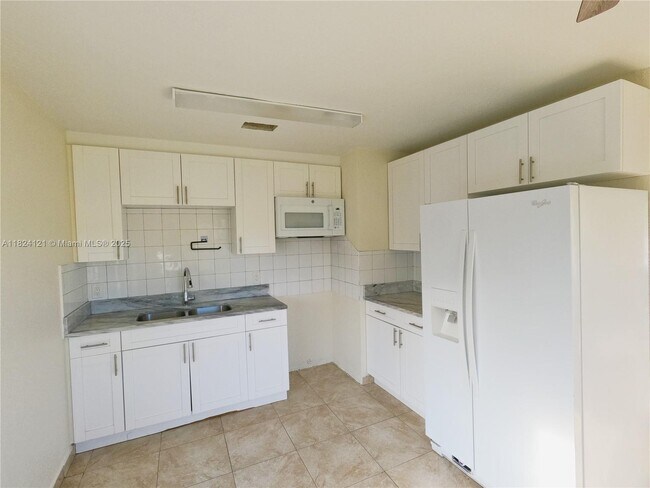 Foto del edificio - 3585 Laurette Ln
