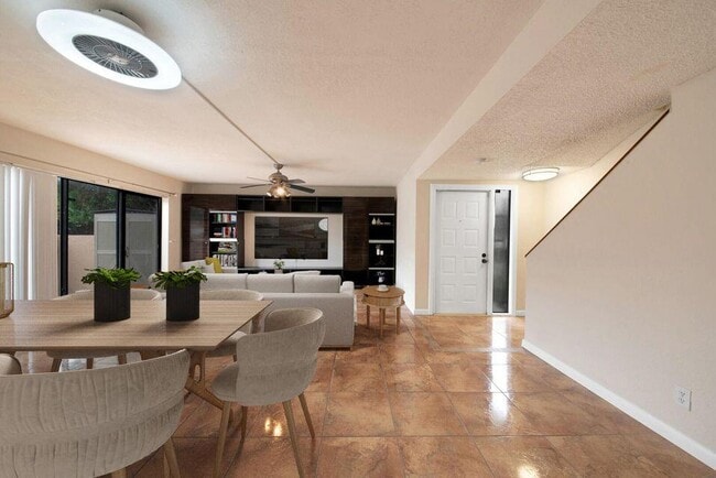 Foto del edificio - 2206 NW 39th Ave