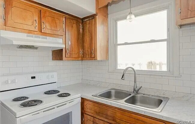 Foto del edificio - 1511 Sunnyside Ave