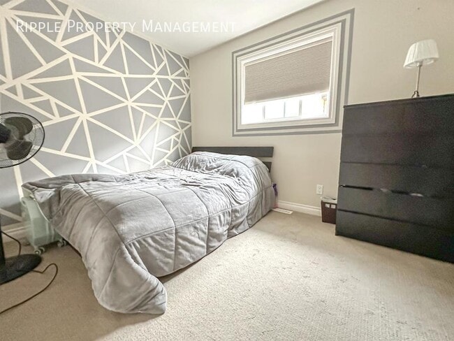 Building Photo - Modern 4 Beds, 3 Baths Single- Family | Av...