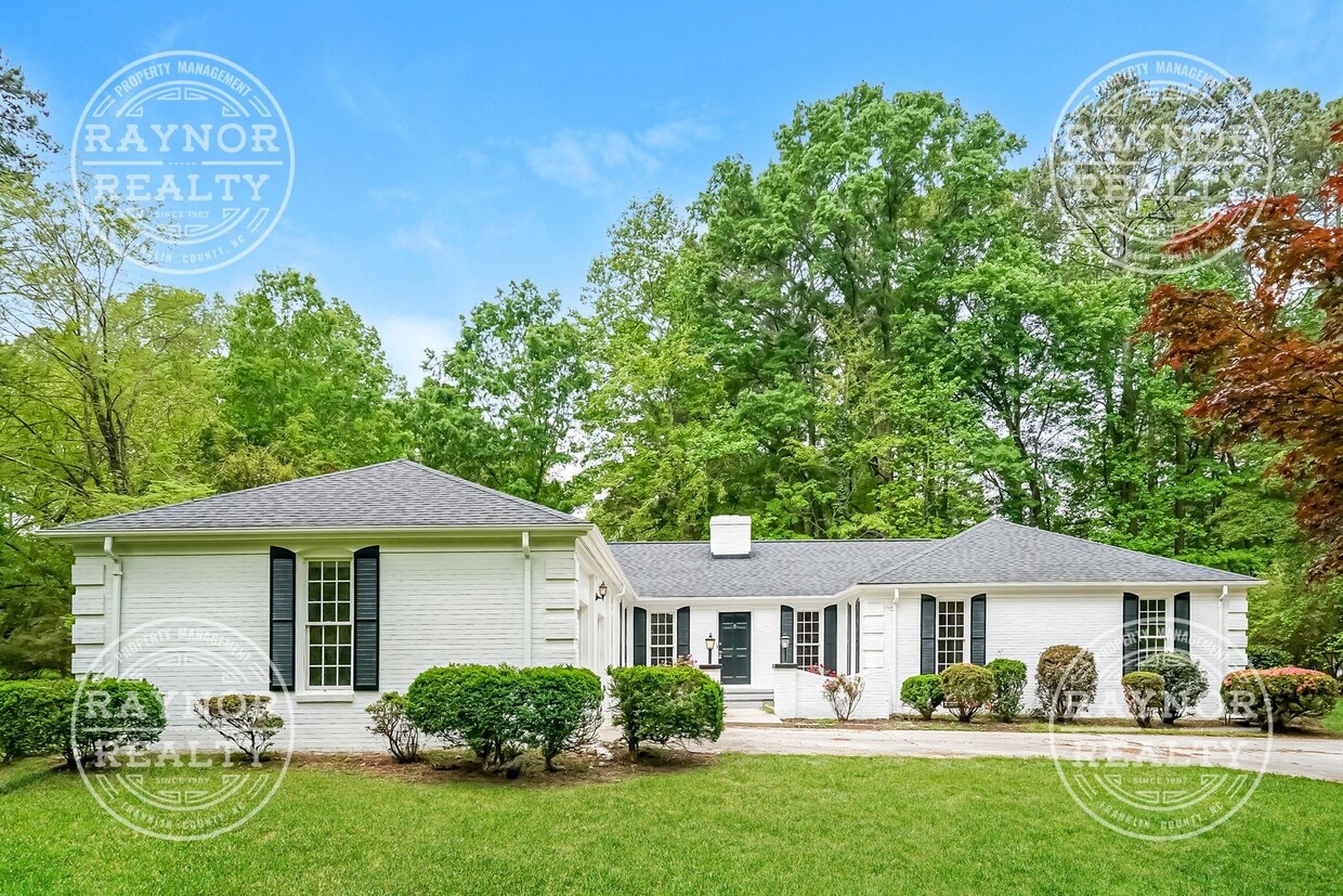 Foto principal - Spectacular Home in Louisburg!