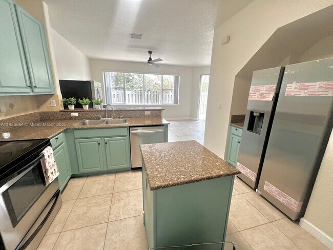 Foto del edificio - 8021 NW 114th Pl