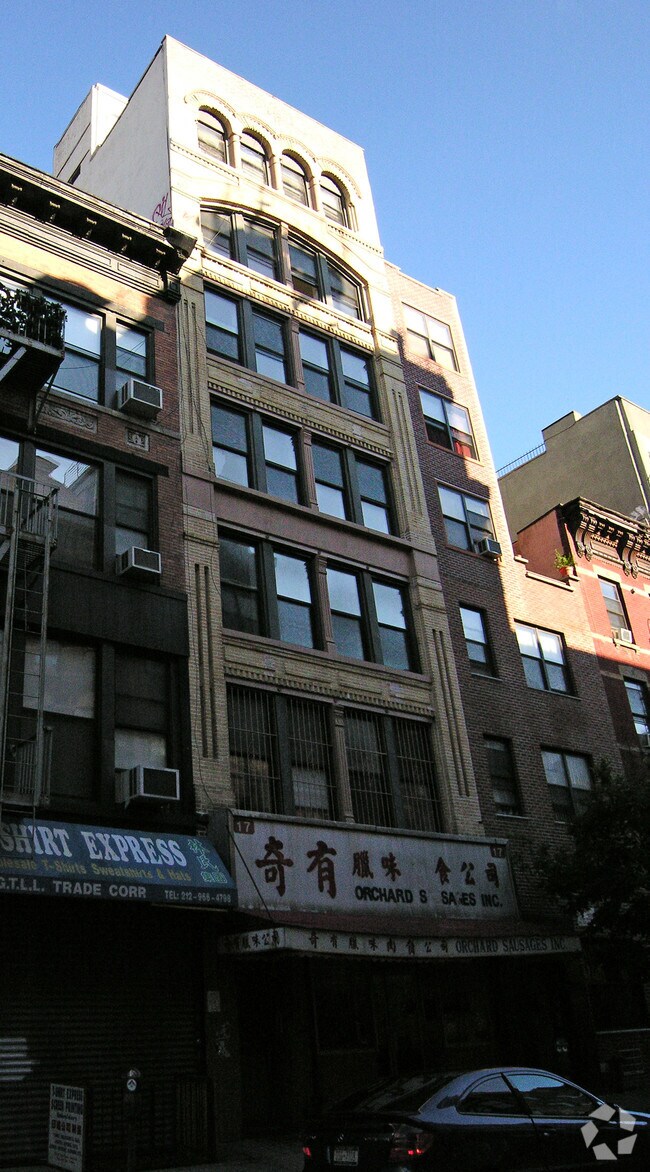 Building Photo - 17 Orchard St