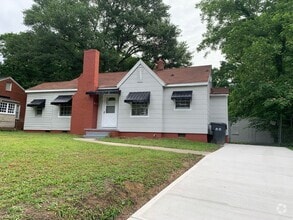 Building Photo - 609 Ambassador St