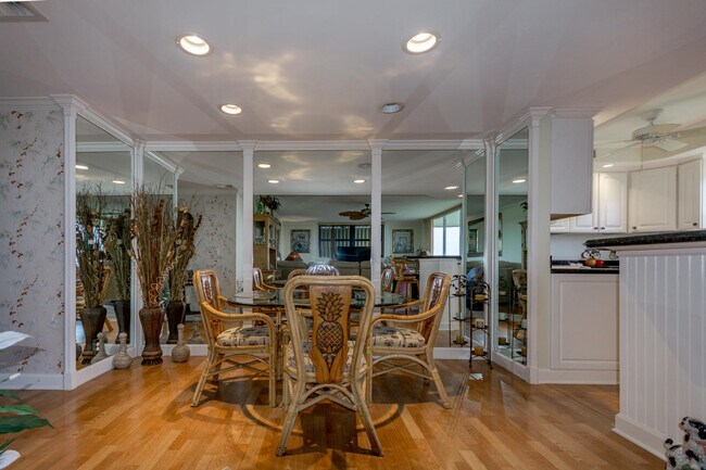 Foto del edificio - 336 Golfview Rd